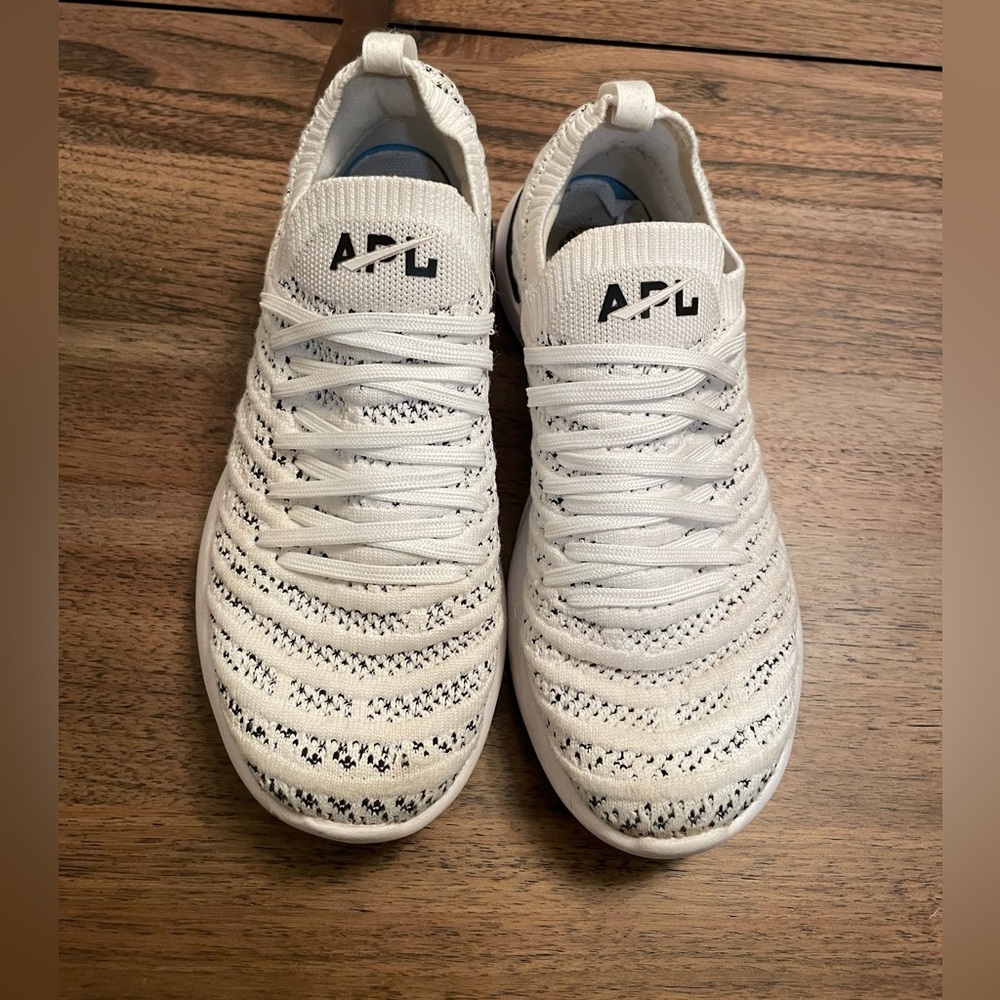 APL size 5 white sneakers.